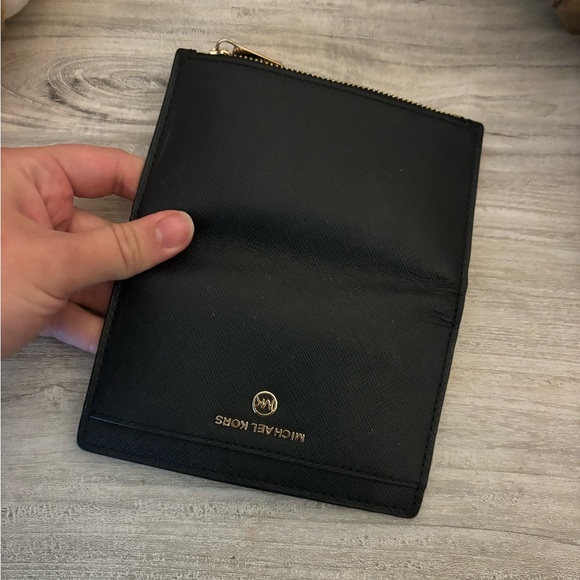 Michael Kors folding card wallet - Picture 3 of 5